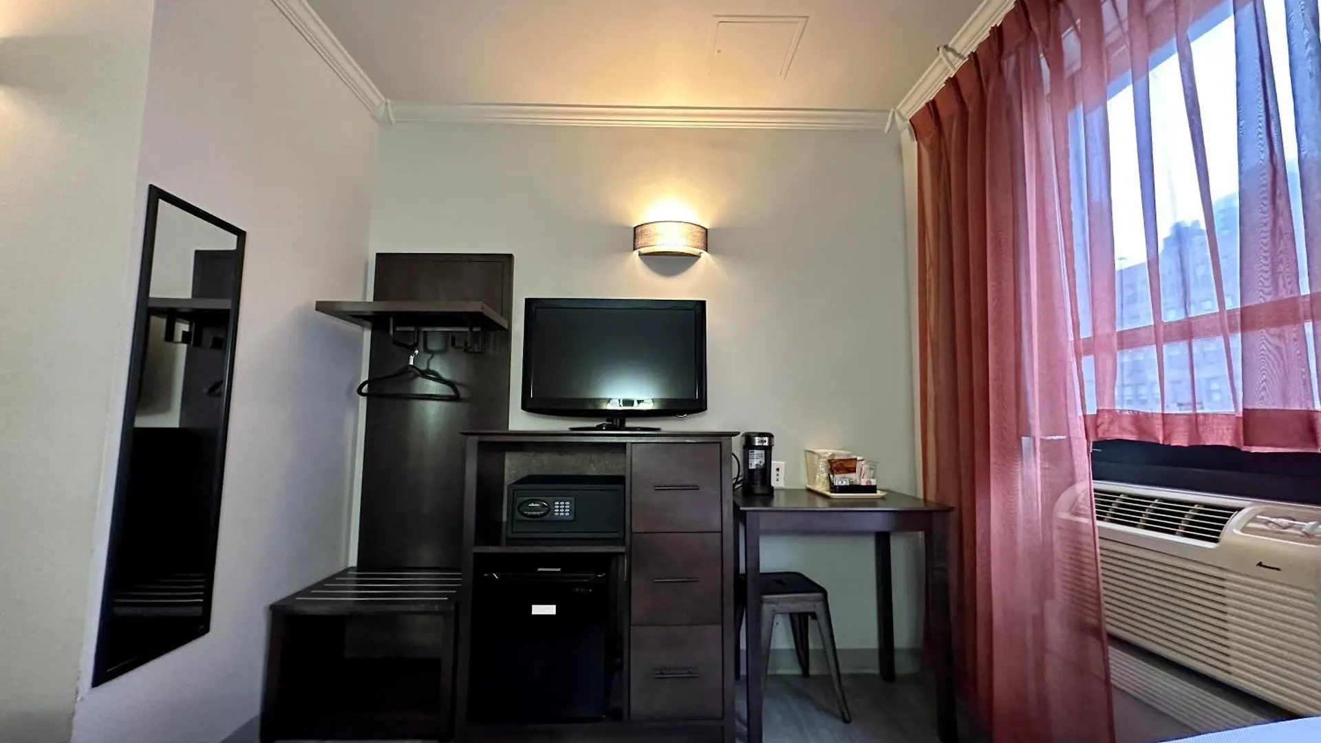 Heritage Hotel New York City 3*,