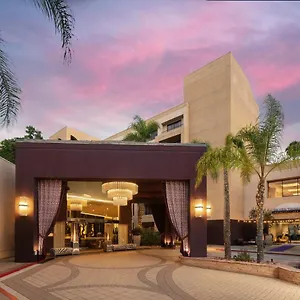Avenue Of The Arts Costa Mesa, A Tribute Portfolio 4* Costa Mesa
